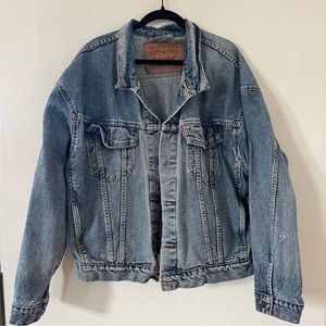 Vintage Levi’s Men or Women’s Oversized Denim Jacket